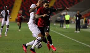 Günay, djilobodji, tosca, jefferson, güray, olkowski, oğuz, mirallas, maxim, rashid, dicko. Gaziantep Fk Karagumruk Berabere