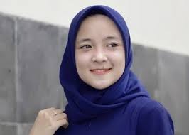Grup sabyan gambus menjadi viral karena setiap mengeluarkan video baru selalu jadi trending. Biodata Nissa Sabyan Vokalis Sabyan Gambus Yang Cantik