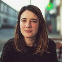 Carmen Waring's Instagram, Twitter & Facebook