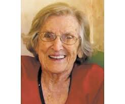 Elizabeth Schatz's Instagram, Twitter & Facebook