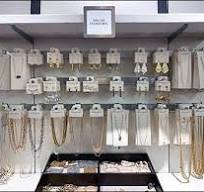 Discount Fashion Jewelry Display Wall – Fixtures Close Up