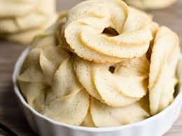 Une Recette Super Simple De Biscuits Au Beurre Comme Grand Maman Recipe Danish Butter Cookies Recipe Danish Butter Cookies Delicious Cookie Recipes