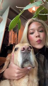 Hun tror vi bare er venner…?