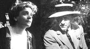Siamo nel 1894 a roma: L Amore Tra D Annunzio E Eleonora Duse Una Nuova Biografia Rivela Il Vero Carnefice Era Lei