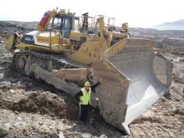 Caterpillar d11r models are historically listed by sellers in dozer, earthmoving parts, skid steer attachments and tractors categories. The Dozer Battle Komatsu D475a 5 Vs Cat D11t Truck Trailer Blog