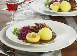 Geschmorte Putenbrust Mit Apfelrotkraut Und Klossen Von Henglein Chefkoch Rezept Rezepte Lecker Lebensmittel Essen