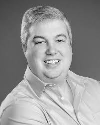 Derek Hanson's Instagram, Twitter & Facebook