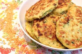 Galettes Aux Lentilles Corail Et A La Courgette Recette Recette Vegetarienne Facile Recettes De Cuisine