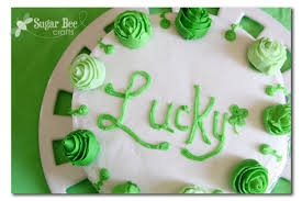 Cake decorating with fresh flowers with jenny mccoy. Cake Class At Michaels Sugar Bee Crafts