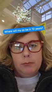 Stephanie Hott's Instagram, Twitter & Facebook