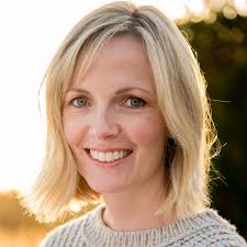 Lisa Melander's Instagram, Twitter & Facebook