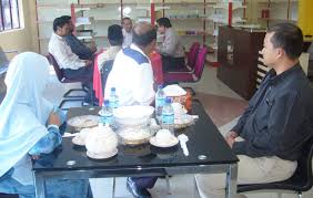 1 tkt kilang kawasan perindustrian silibin 30100 ipoh perak, ipoh, perak darul ridzuan, 6055268504 ★ state laws of sarawak are termed ordinances and subsidiary legislations are published in the sarawak government gazettes from time to time. Lawatan Kerja Jabatan Penerbitan Ke Percetakan Nasional Malaysia Berhad Pnmb Cawangan Ipoh Blog Jabatan Penerbitan