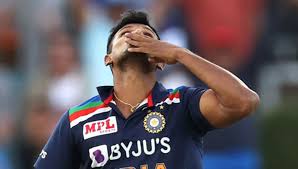 Washington sundar receives his debut cap from ravi shastri. T Natarajan Shardul Thakur Washington Sundar Likely To Stay Back For Test Series Vs Australia Ipl Nyoooz Ipl 2019