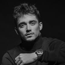 Le prestige de ferrari est énorme, se félicite nicola boari, le cadre qui supervise le repositionnement de ferrari, probablement la marque la plus célèbre d'italie. Charles Leclerc Fan Page On Twitter Charles Leclerc At The Giorgio Armani Event In Dubai Today Tahigirl F1 Charles16
