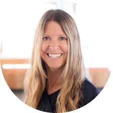 Leslie Craddock's Instagram, Twitter & Facebook