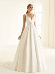 Material satin und spitze 100% polyester. Brautmode Braut Und Abendmoden Caprics Osnabruck