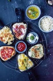 Raclette Spezial Herzhaftes Pfannchen Schlemmen Knusperstubchen Recette Recettes De Cuisine Repas Copieux Recette Hiver