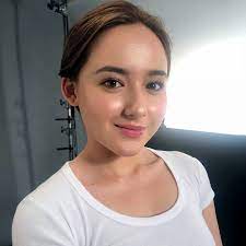 30 pesanan suara shukri yahaya, hannah delisha dan saharul ridzwan. 8 Gambar Cun Hannah Delisha Bertudung Pelakon 30 Pesanan Suara Hannah Delisha Asian Beauty Girl Beauty Full Girl