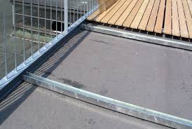 Rost Unterkonstruktion Verbunden Mit Umlaufendem Gelander Der Dachterrasse Dachterrasse Gelander Dachterrasse Flachdach Dachterrasse