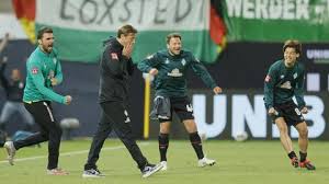 Entdecken sie aktuelle kindermode wie pullover, jacken, jeans, hemden und mehr. Das Ende Einer Liebe Die Zeit Von Kohfeldt Bei Werder Bremen Scheint Abzulaufen Stern De