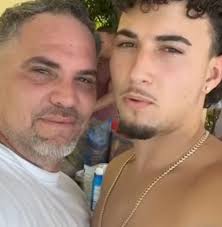 De la polémica al posible delito: La cantante cubana 'La Diosa' anuncia  rifa de su Cadillac Scarlett por $200 el número, pese a que el vehículo  sigue en litigio legal con su