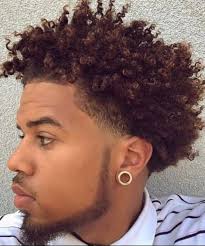 Undercut simple coupe boucle homme black. Pin On Short Curly Haircuts Men