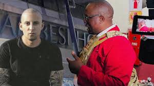 🚨 MIDNIGHT RAID: Dr Tshwaku storms Zambezi Building hunting DJ ...