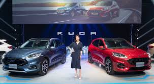 黃子佼篇 【第六號瀏海】 導演：黃子佼 演員：周采詩、棒棒堂王子、模范七棒 (阿本 毛弟 小馬 小祿 李銓 鮪魚). é»ƒå­ä½¼ æ½®äººç‰©é›œèªŒ