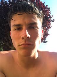 Gabe Lindblom (@gabeliind)