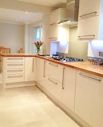 Kitchen Modern Oak Kitchen Carcasses For Small Kitchen Decor Ideas And Modern Ceilling Decor Combina Kitchen Design Small Kitchen Layout Small Kitchen Layouts