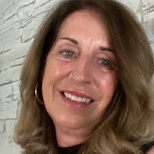 Francine Fortin's Instagram, Twitter & Facebook