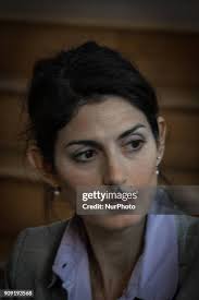 18 Photos & High Res Pictures