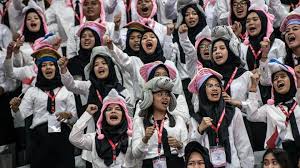 Sebagai contoh misalkan seseorang lulusan s1 kemudian ia mengikuti tes untuk mengisi formasi sma lalu diterima, bisakah nantinya ijazah s1 nya digunakan. Cpns 2019 Kemenkumham Buka Ribuan Lowongan Untuk Lulusan Sma Bisnis Tempo Co