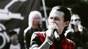 Kami akan membagikan gambar dp bbm dan kata kata lucu untuk kamu yang ingin mengirimkan lelucon kepada teman ataupun pacar. Iyang Sule Terkenal Lewat Preman Pensiun 4 Ternyata Pemeran Willy Jago Nyanyi Kini Keluarkan Lagu Tribun Jabar