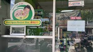 Pt kimia farma tbk salah satu perusahaan bumn indonesia saat ini sedang membuka peluang karir untuk level pendidikan d3. Sejumlah Apotek Di Kota Madiun Kehabisan Stok Masker