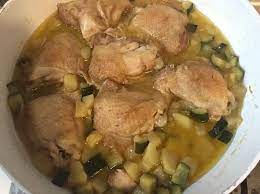 Check spelling or type a new query. Ricetta Pollo In Umido Con Patate E Zucchine Dolcidee