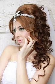 Kına için topuz modeline istersek taşlı ya da çiçekli bir süs de takabiliriz. Tavsiye Kina Sac Modeli 2017 Sac Modelleri Ve Renkleri