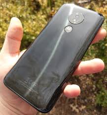 Its 159.43mm x 76mm size, 9.3mm thickness and nearly 200g weight make it look and feel like a chunky handset the moto g7 power comes with a thick plastic case too, for added protection, which does increase the size of the device but also provides it with. Motorola Moto G7 Power Review Romana Opinii Si Impresii Gadgetlab Ro