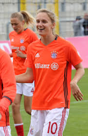 10 goals in national team( friendlies, summer olympics). File Vivianne Miedema Beim Aufwaermen Bl Fcb Gg Sgs Essen Muenchen 1 Jpg Wikipedia