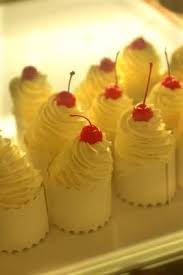 How To Keep Cupcakes Moist For The Next Day Livestrong Com Frozen Cupcakes Deserts Cupcakes Just Cakes