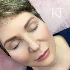 Beautiful Moments/Cosmetic & Nail Studio