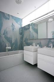Zweifelsfrei sind natursteinfliesen oder keramikfliesen mit ethnischen motiven ebenso stilvoll, doch selbst diese können keinesfalls mit der vielseitigkeit der badtapeten mithalten. Pin Auf Bathroom Wallpaper
