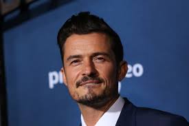 Orlando bloom fixes his misspelt tattoo. Orlando Bloom Tattoo Tippfehler So Reagiert Er Auf Den Fauxpas Brigitte De