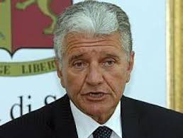 Bari: morto in incidente stradale Vito Parisi, il questore vieta funerali  pubblici