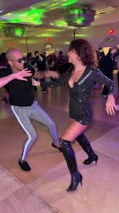 Que sabroso baila desiree 🤩 #salsa #paratii #foryou