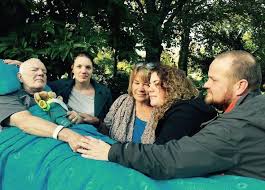 7 Powerful Photographs Of Terminally Ill Patients Living Out Their Final Wishes Terminal Illness Popular Problems Patient