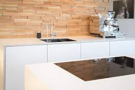 grifflose kuche grifflose fronten weiss holz matt kochfeld kaffeemaschine weisse kuche neue raume schw kuche weiss matt moderne kuche weisse kuche