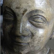 Scultura Gotica In Pietra Calcarea Raffigurante La Madonna Con Bambino Francia 1340 Circa Fase Del Processo Di Restauro Gothic Restoration Ceramica Statue