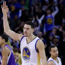 In total, there is 48 minutes in a nba basketball game, there are 4 quarters consisting of 12 minutes per quarter. Klay Thompson Nba Record Warriors Guard Scores 37 In A Quarter Sports Illustrated