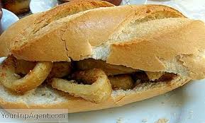 2 фразы в 2 тематиках. Bocadillo De Calamares Was Man Uber Madrids Geliebtes Gericht Wissen Sollte Und Wo Man Es Probieren Sollte 2021